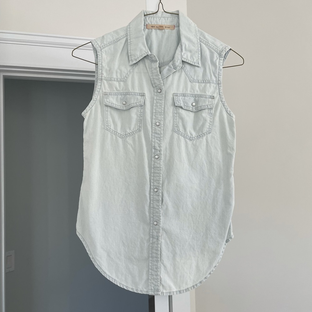 Light denim button sleeveless top